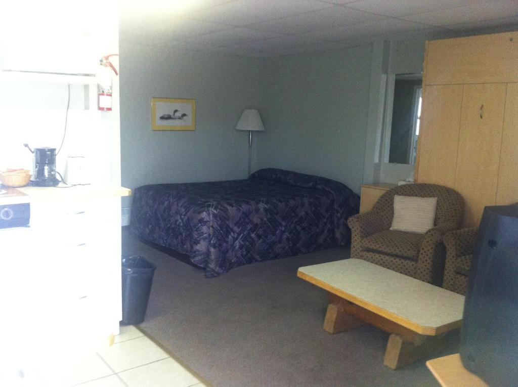 Raccoon Lodge Motel Sylvan Lake Zimmer foto