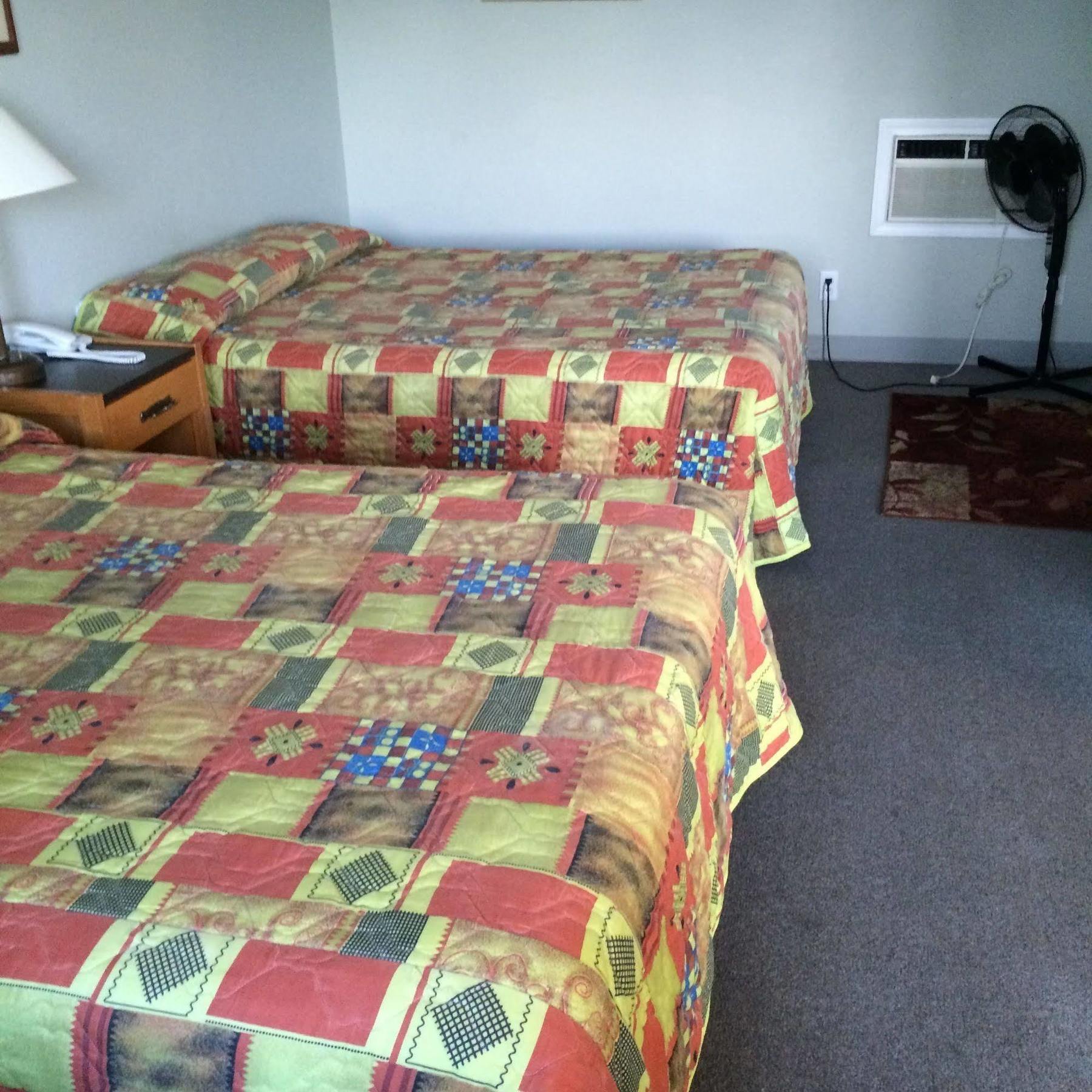 Raccoon Lodge Motel Sylvan Lake Exterior foto